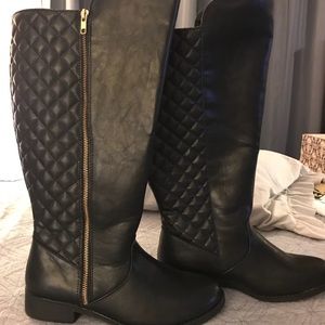 Women’s wide boots with extended calf